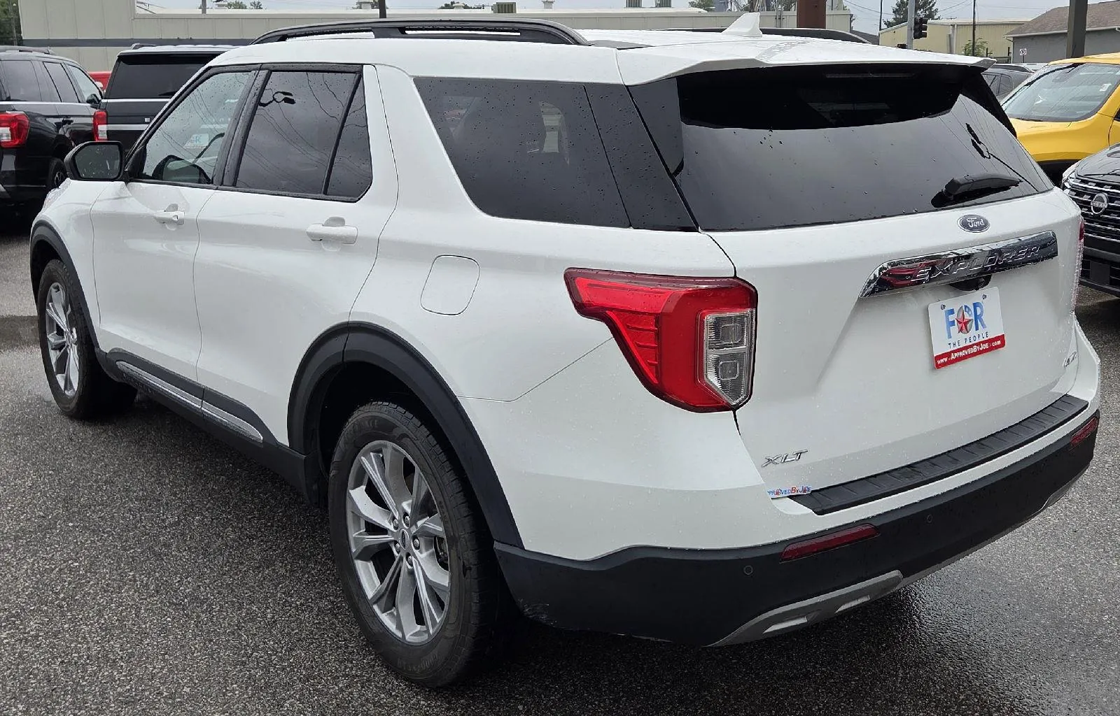 Ford Explorer photo 6