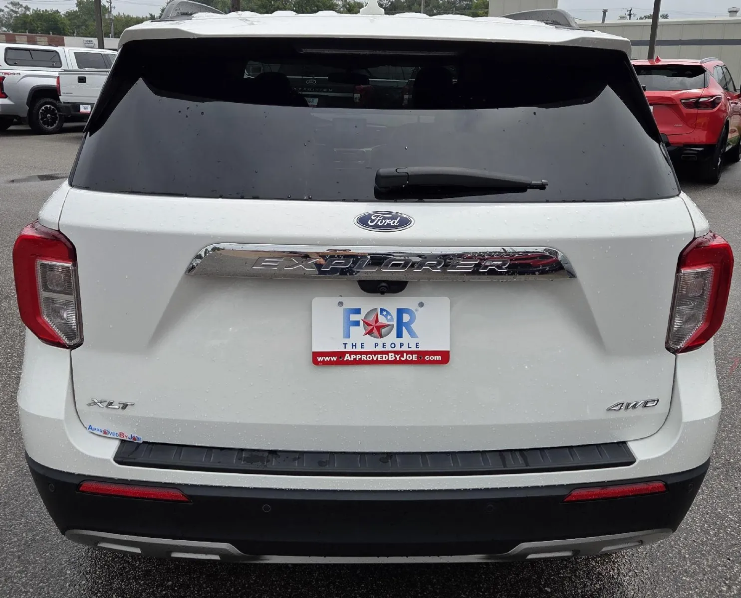 Ford Explorer photo 7
