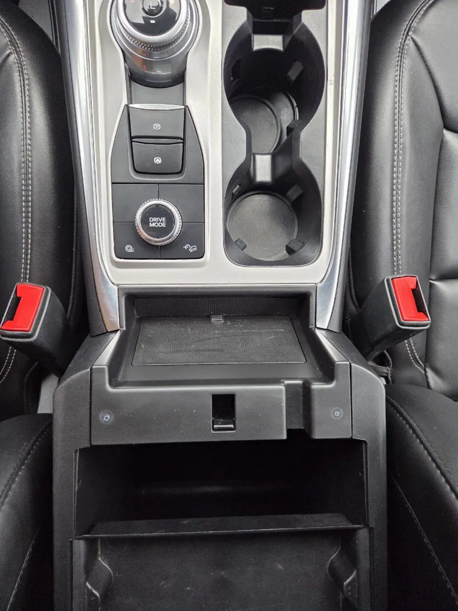 Ford Explorer photo 22