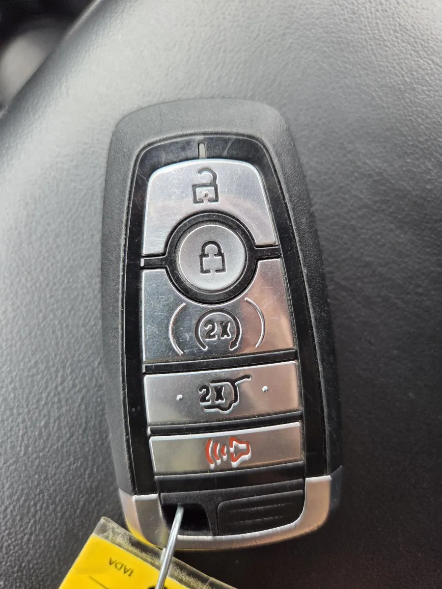 Ford Explorer photo 26
