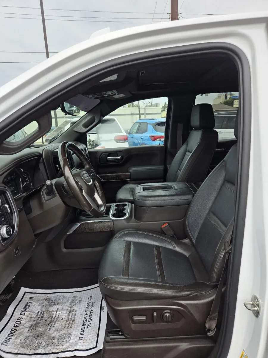 GMC Sierra photo 12