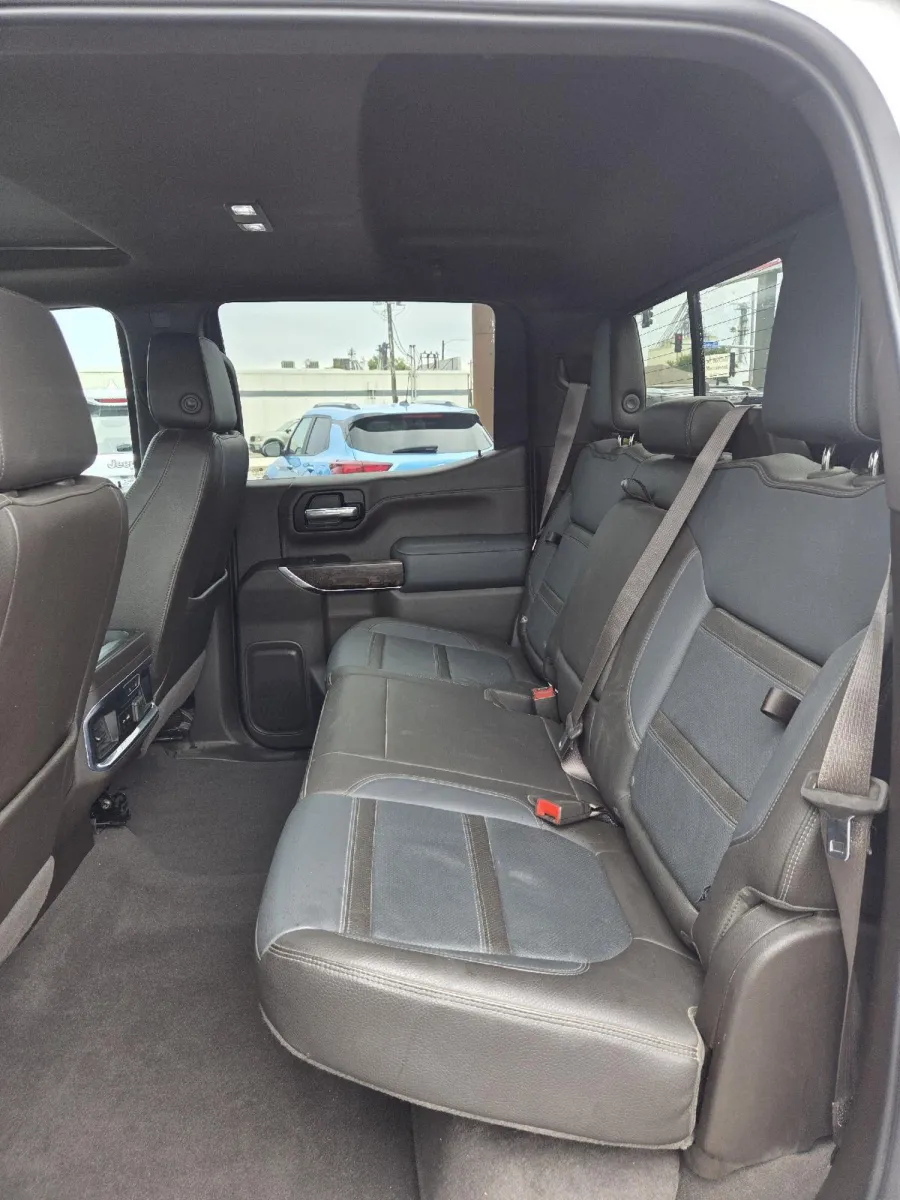 GMC Sierra photo 14