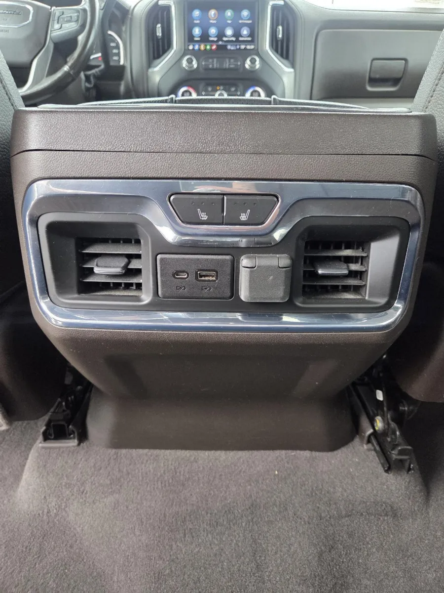 GMC Sierra photo 15