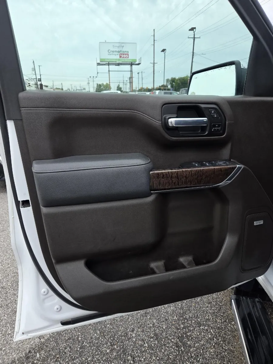 GMC Sierra photo 22