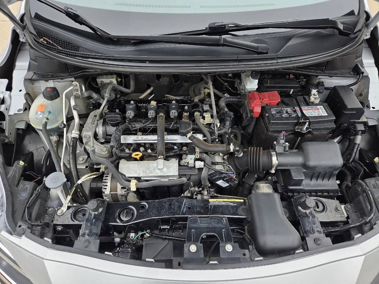 Nissan Versa photo 4