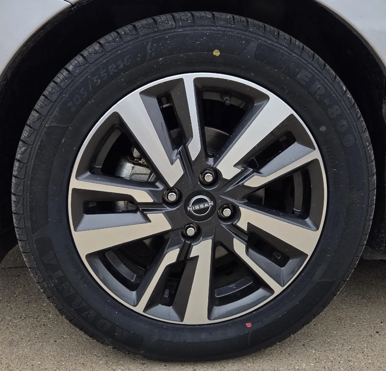 Nissan Versa photo 12