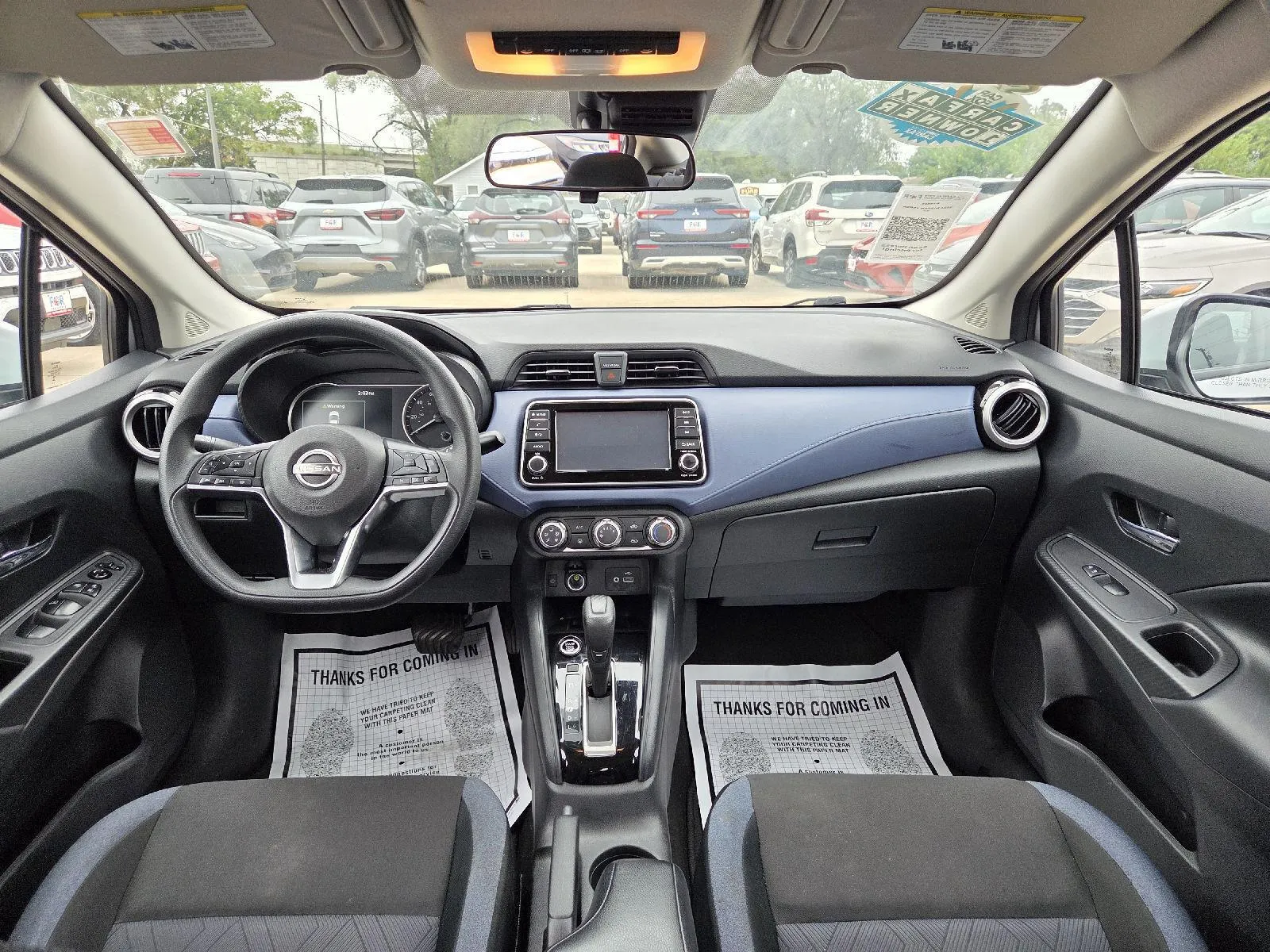 Nissan Versa photo 17