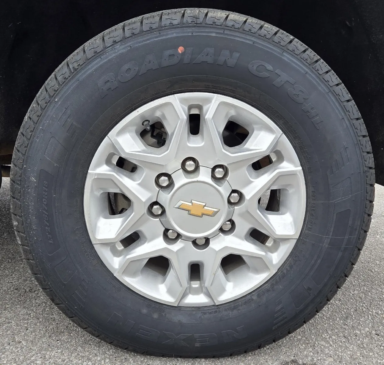 Chevrolet 3500HD photo 10