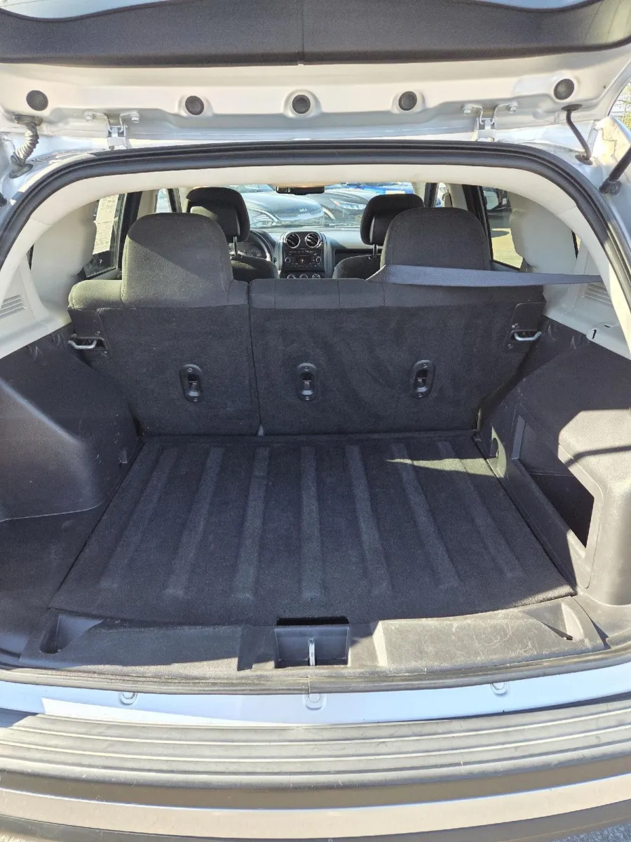 Jeep Compass photo 11
