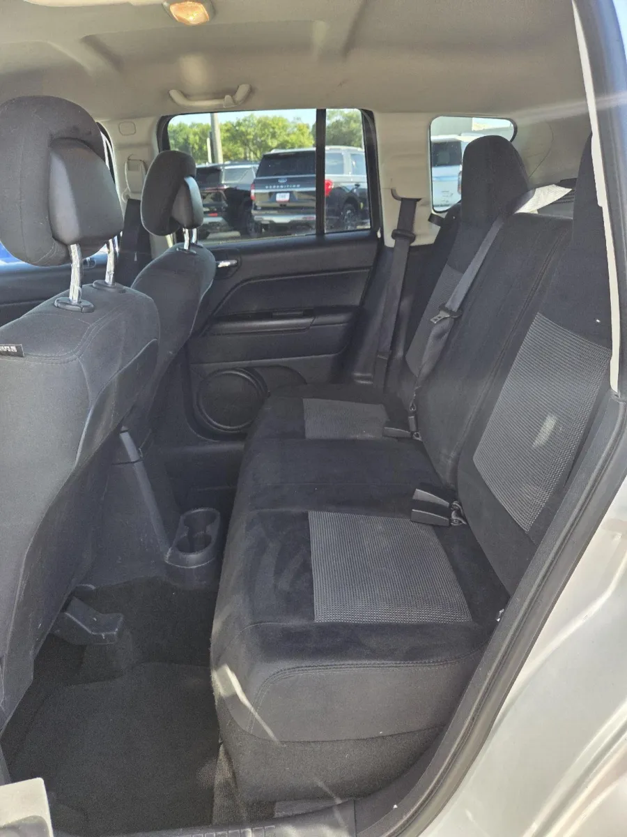 Jeep Compass photo 16