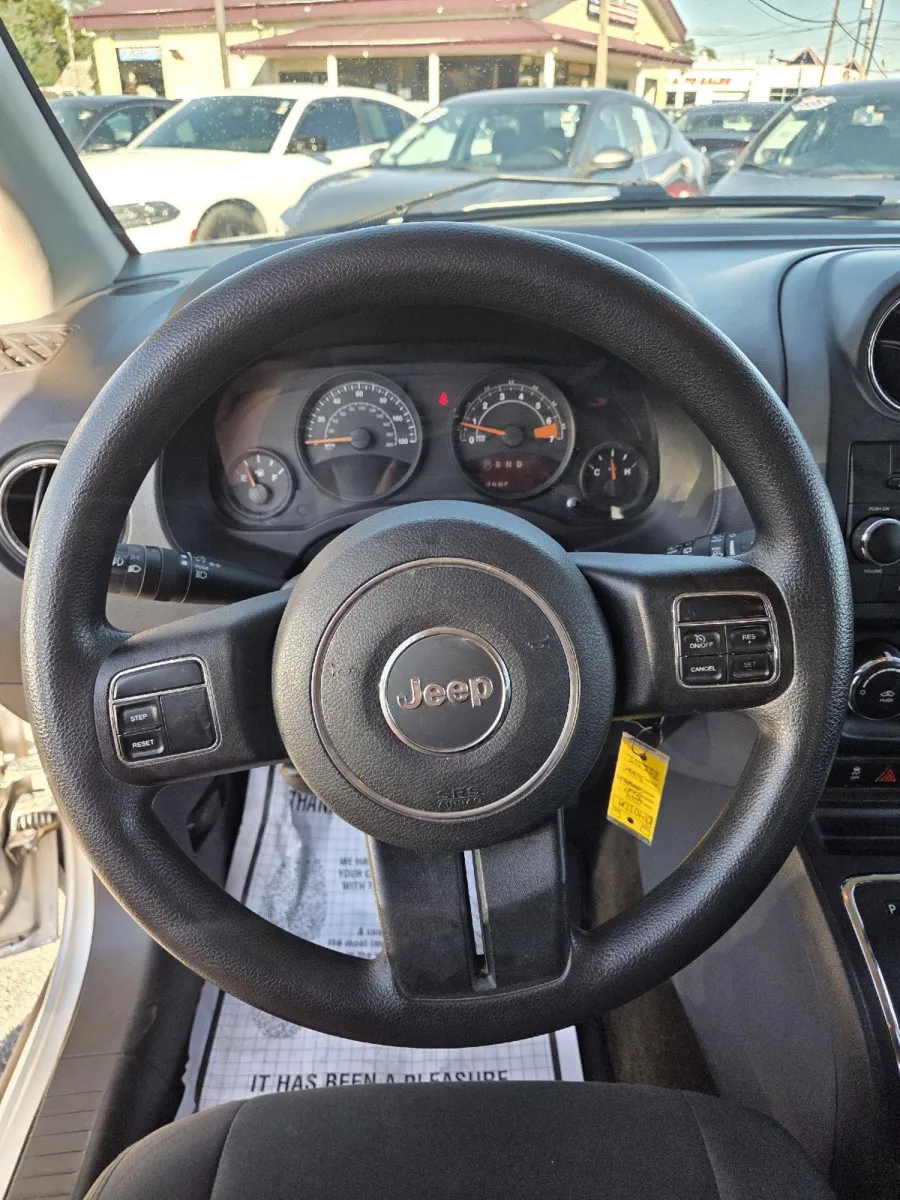 Jeep Compass photo 18