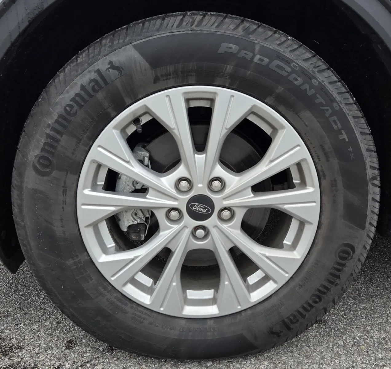 Ford Escape photo 12
