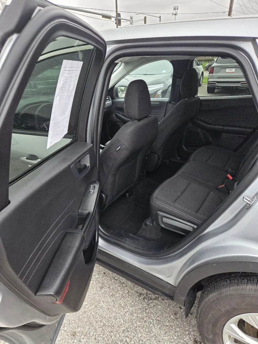 Ford Escape photo 15