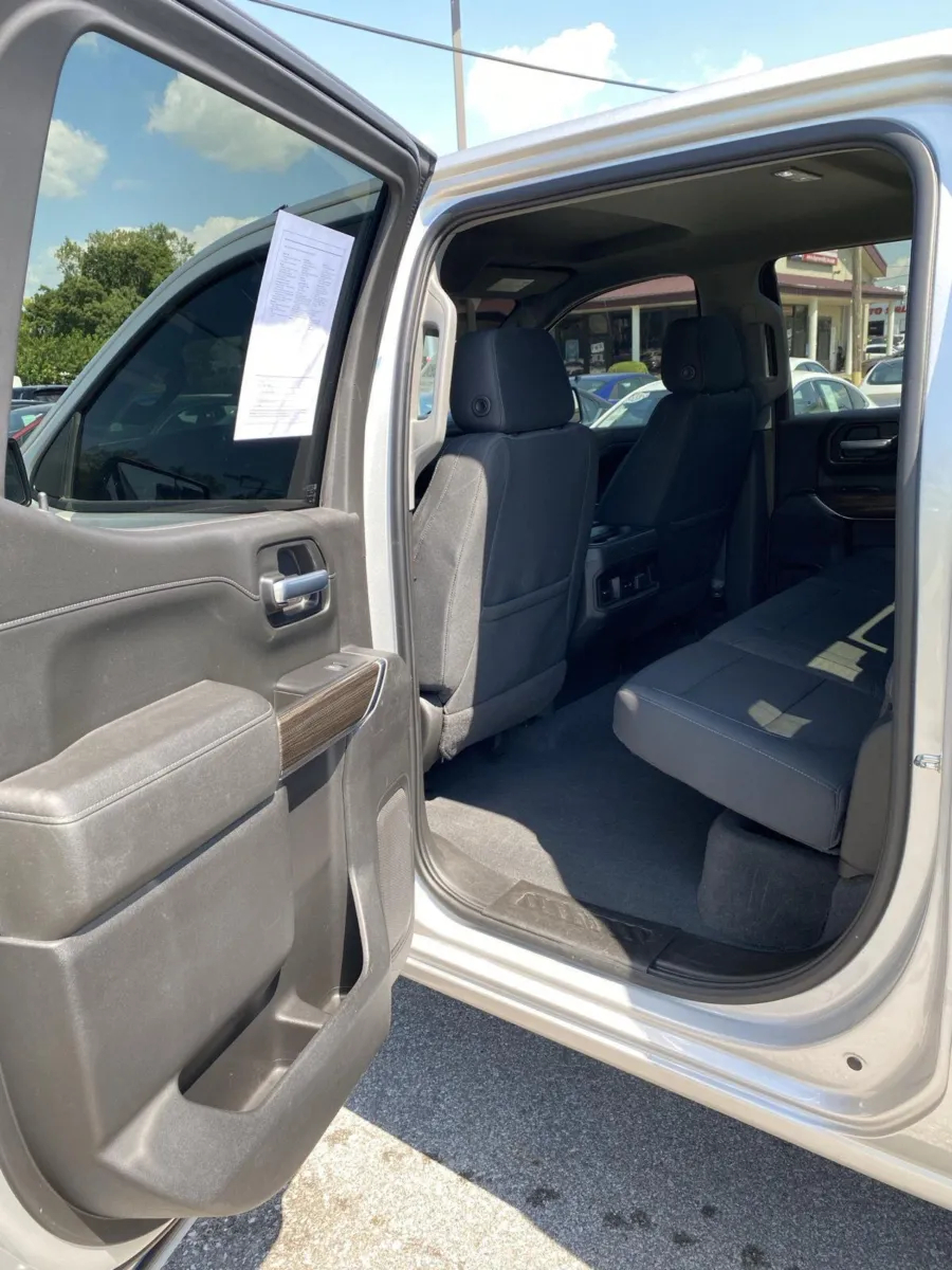 Chevrolet Silverado photo 14