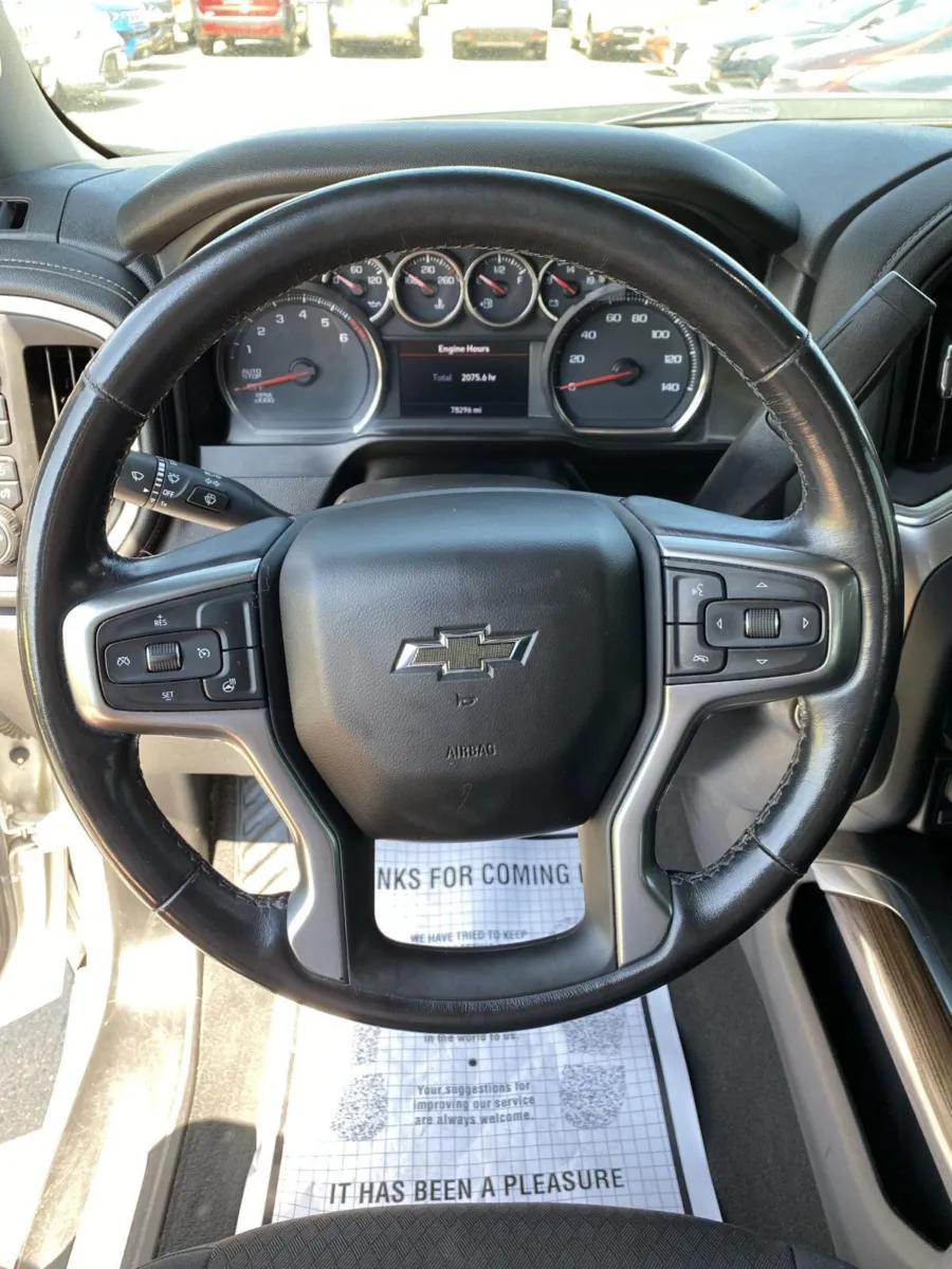 Chevrolet Silverado photo 18