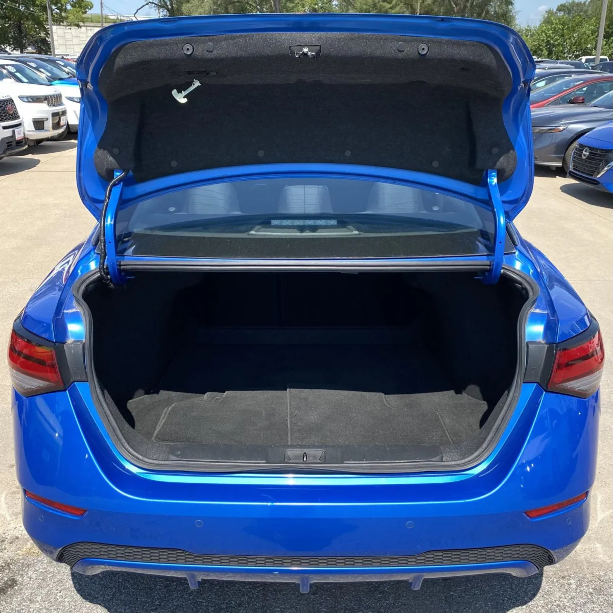 Nissan Sentra photo 10