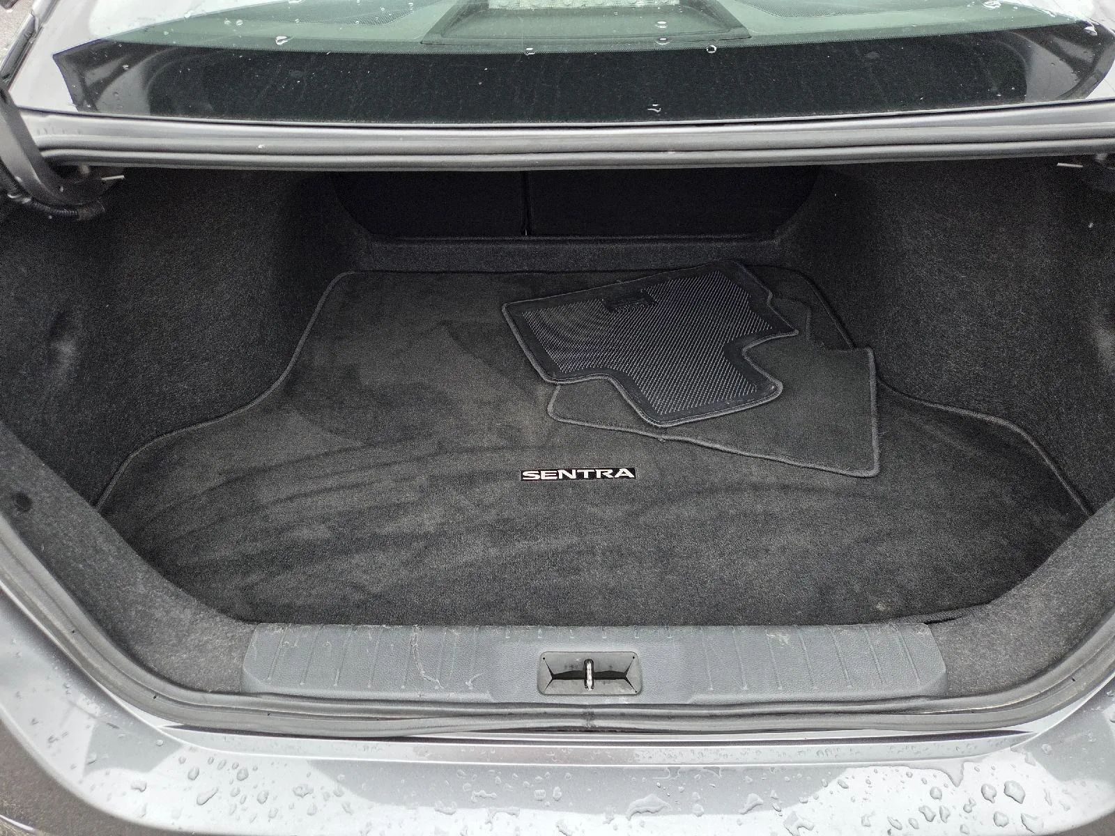 Nissan Sentra photo 11