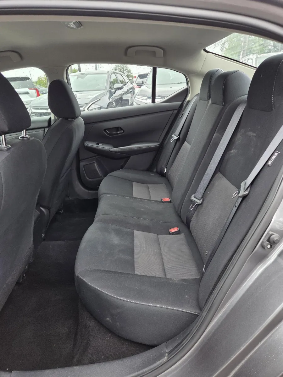 Nissan Sentra photo 15