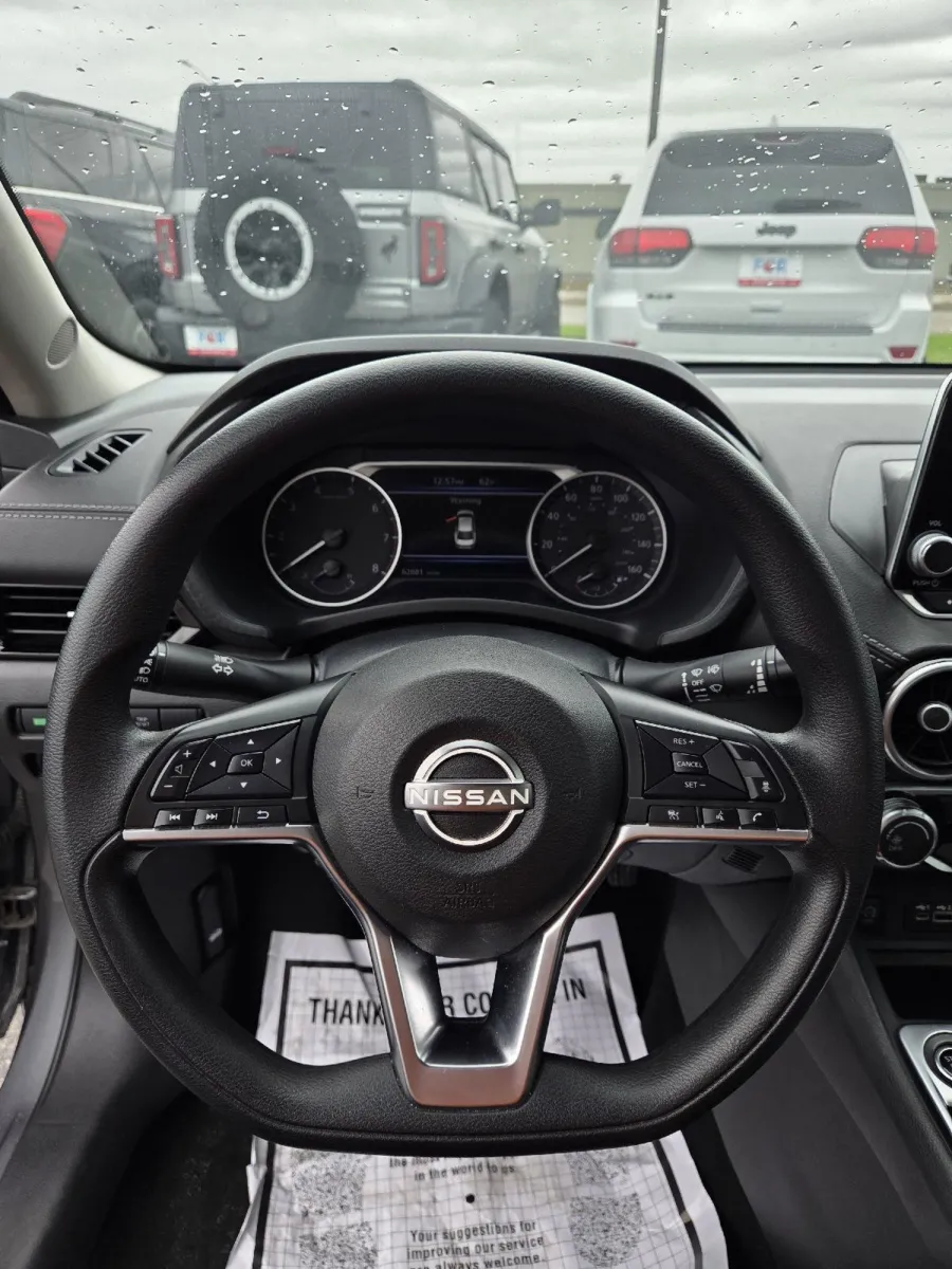 Nissan Sentra photo 17