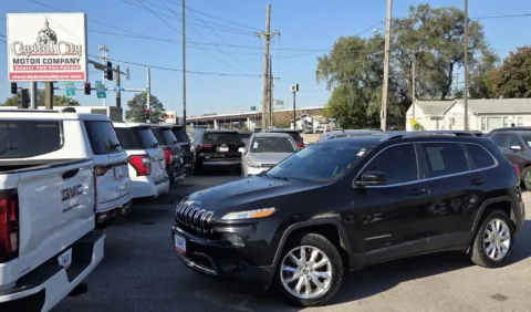 Black 2016 Jeep Cherokee Limited for sale in Des Moines, IA