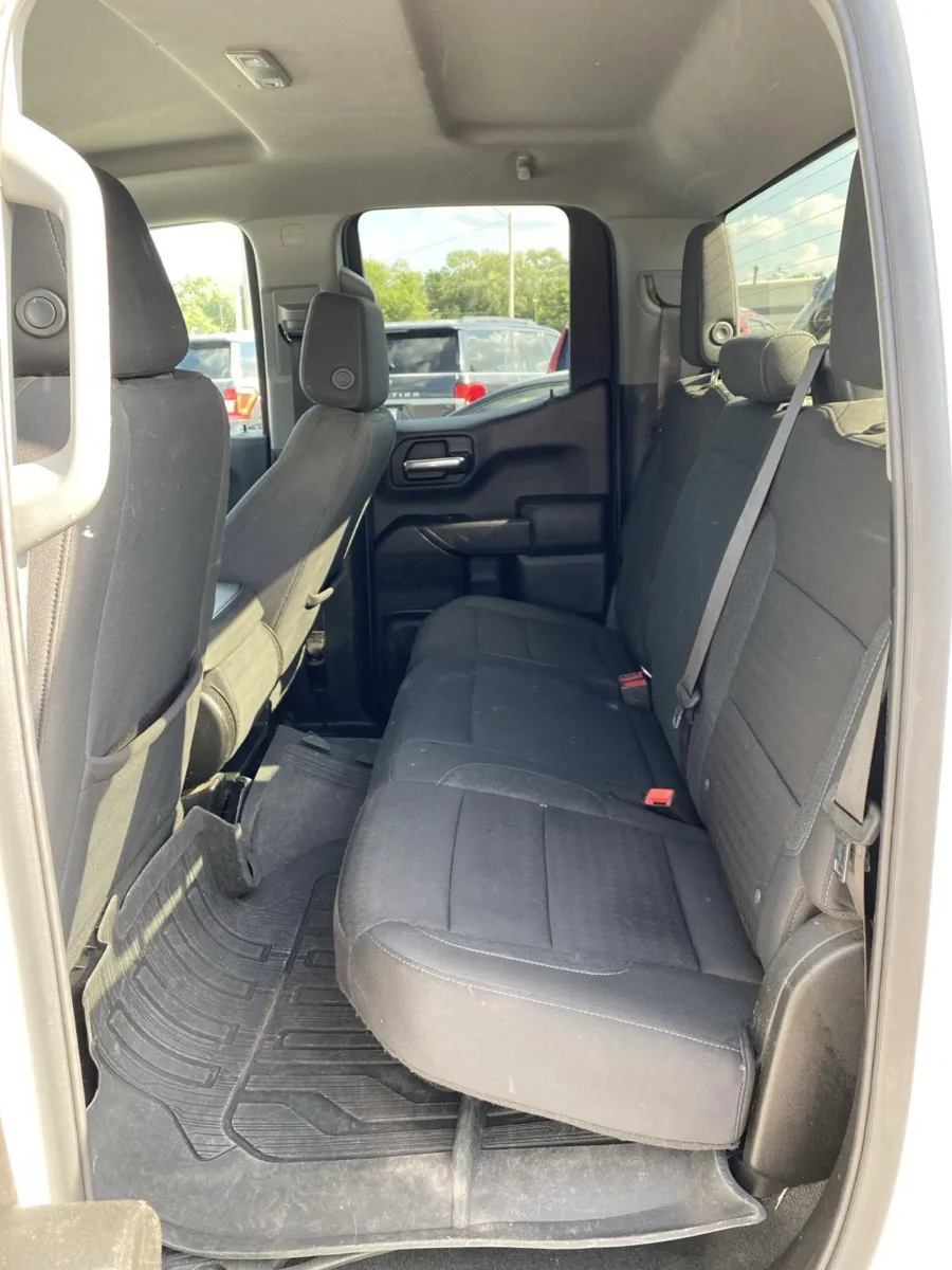 GMC Sierra photo 14