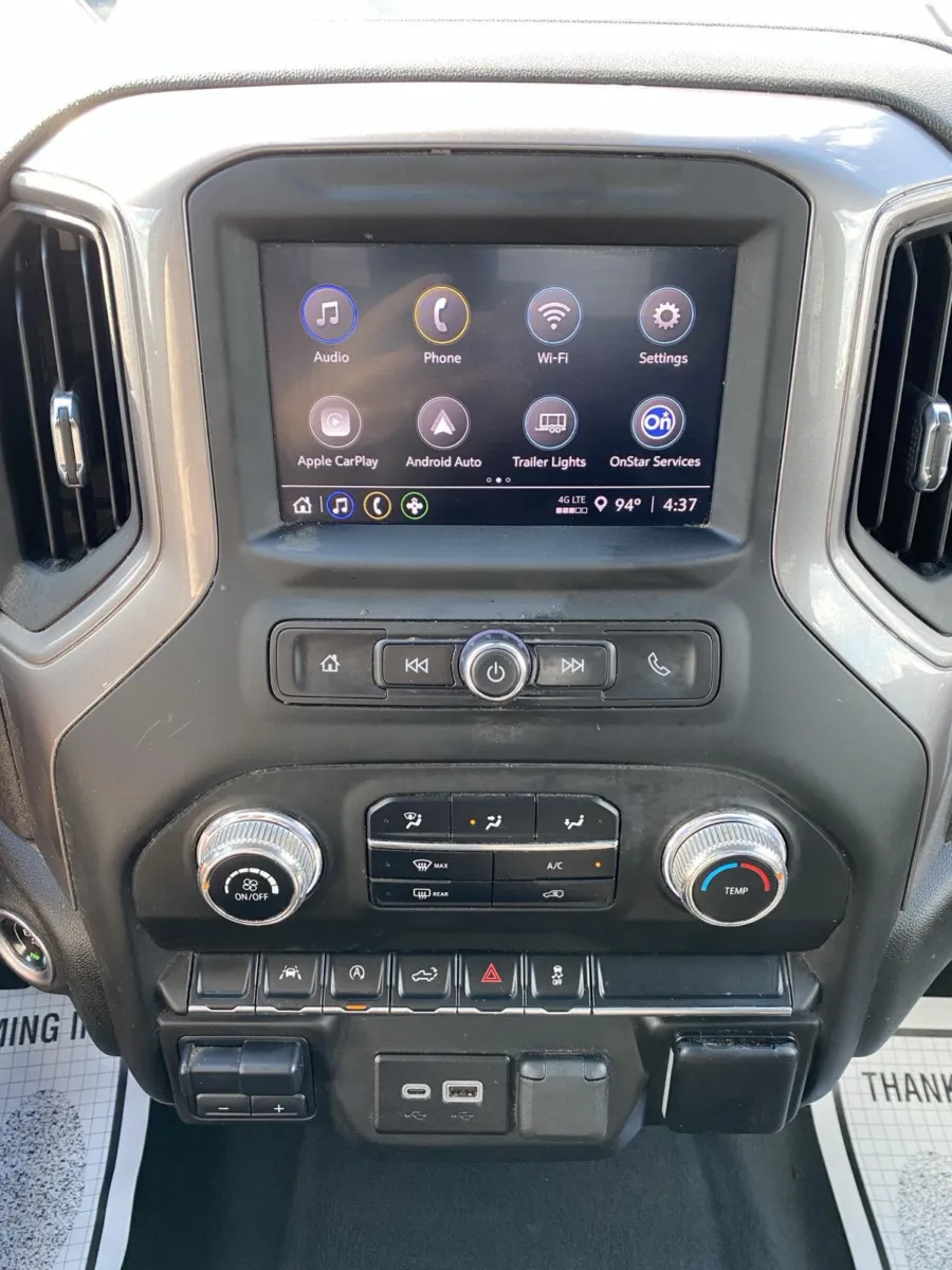 GMC Sierra photo 18