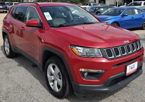 Photos of 2018 Jeep Compass Latitude for sale in Des Moines, IA at Capital City Motor Company