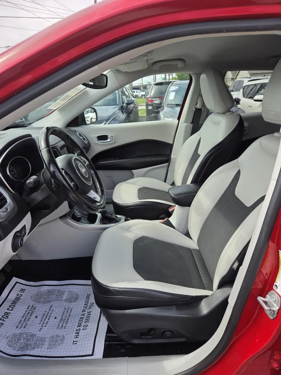 Jeep Compass photo 14