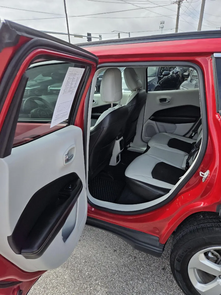 Jeep Compass photo 15