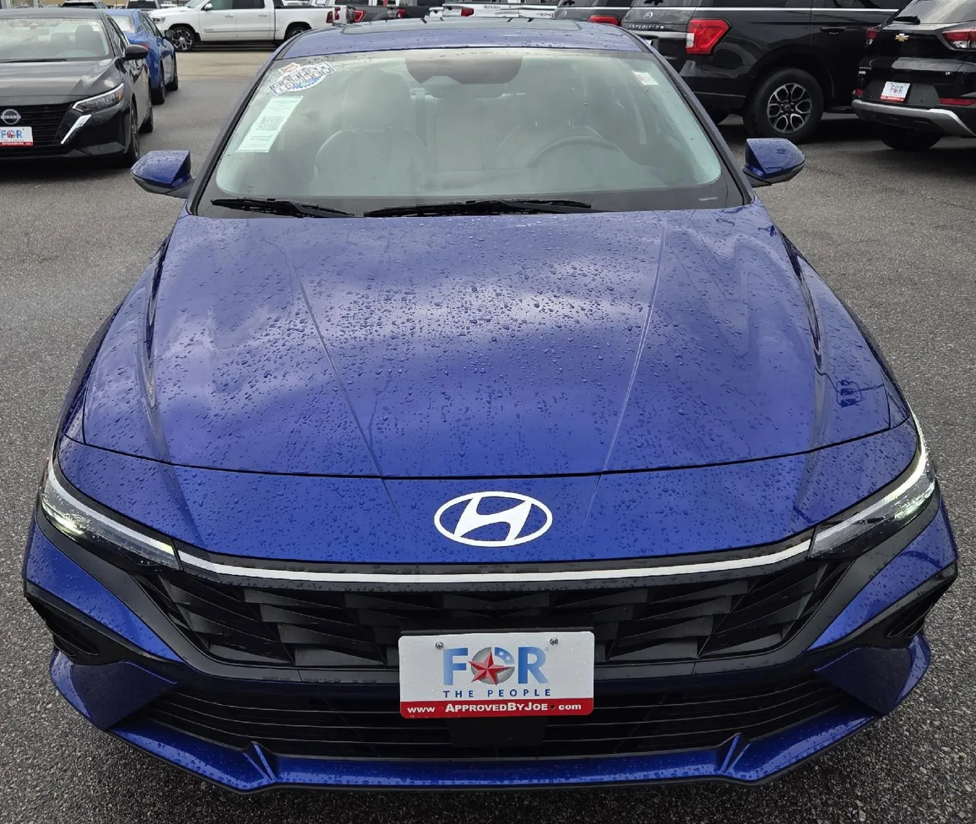 Hyundai Elantra photo 3