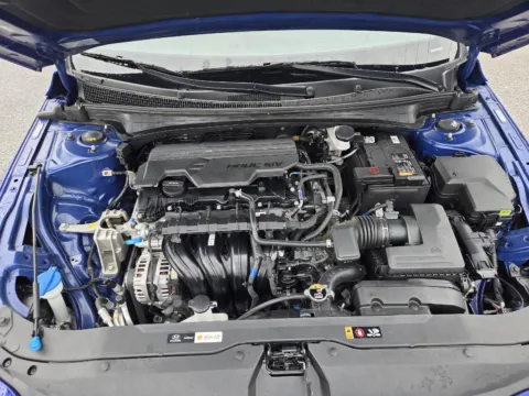 More photos of 2025 Hyundai Elantra Limited at Capital City Motor Company, IA