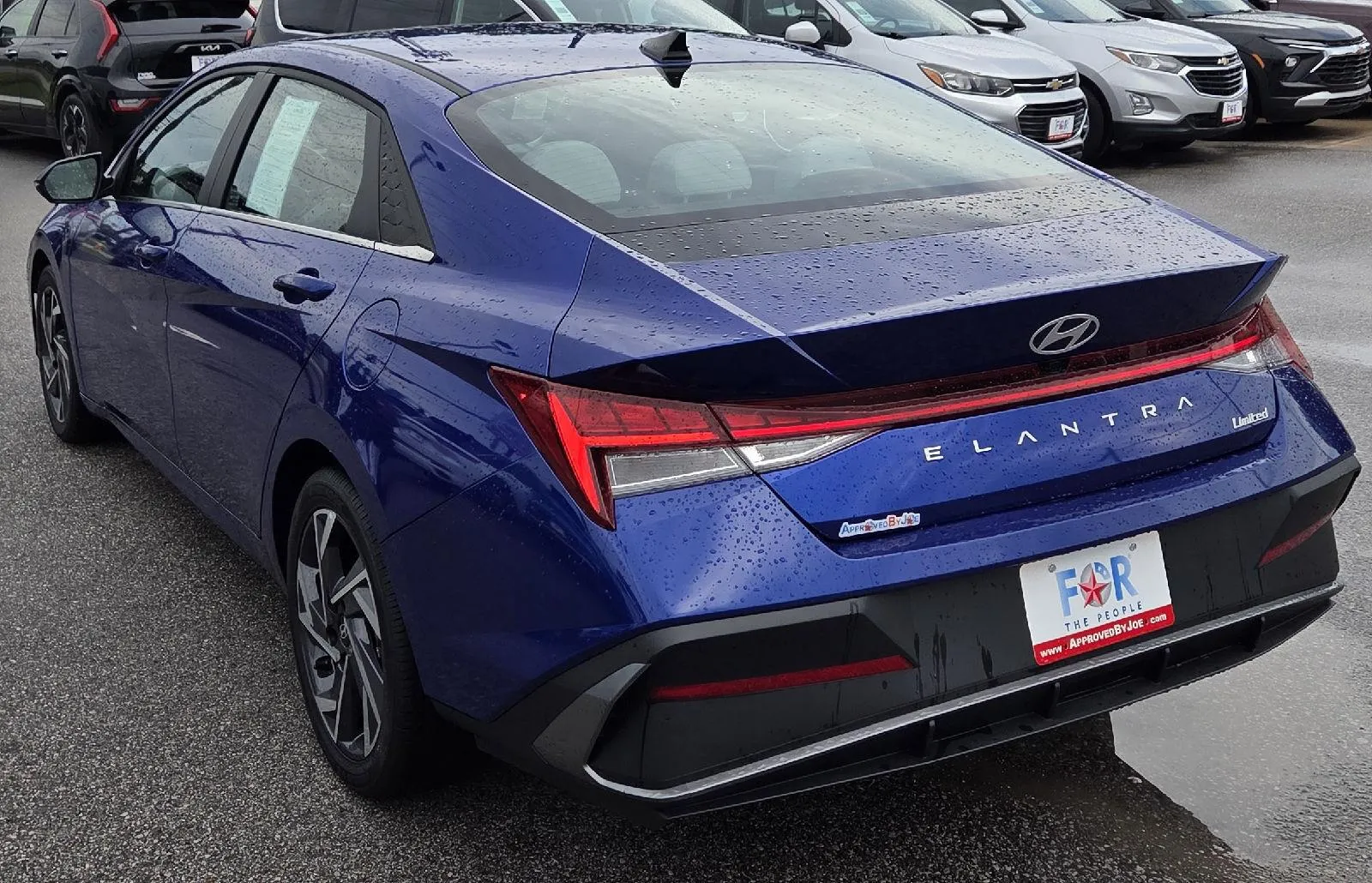 Hyundai Elantra photo 8