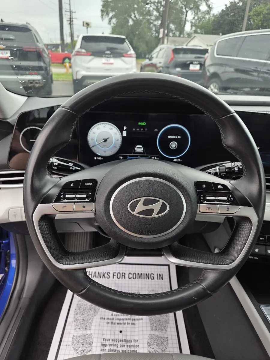 Hyundai Elantra photo 18