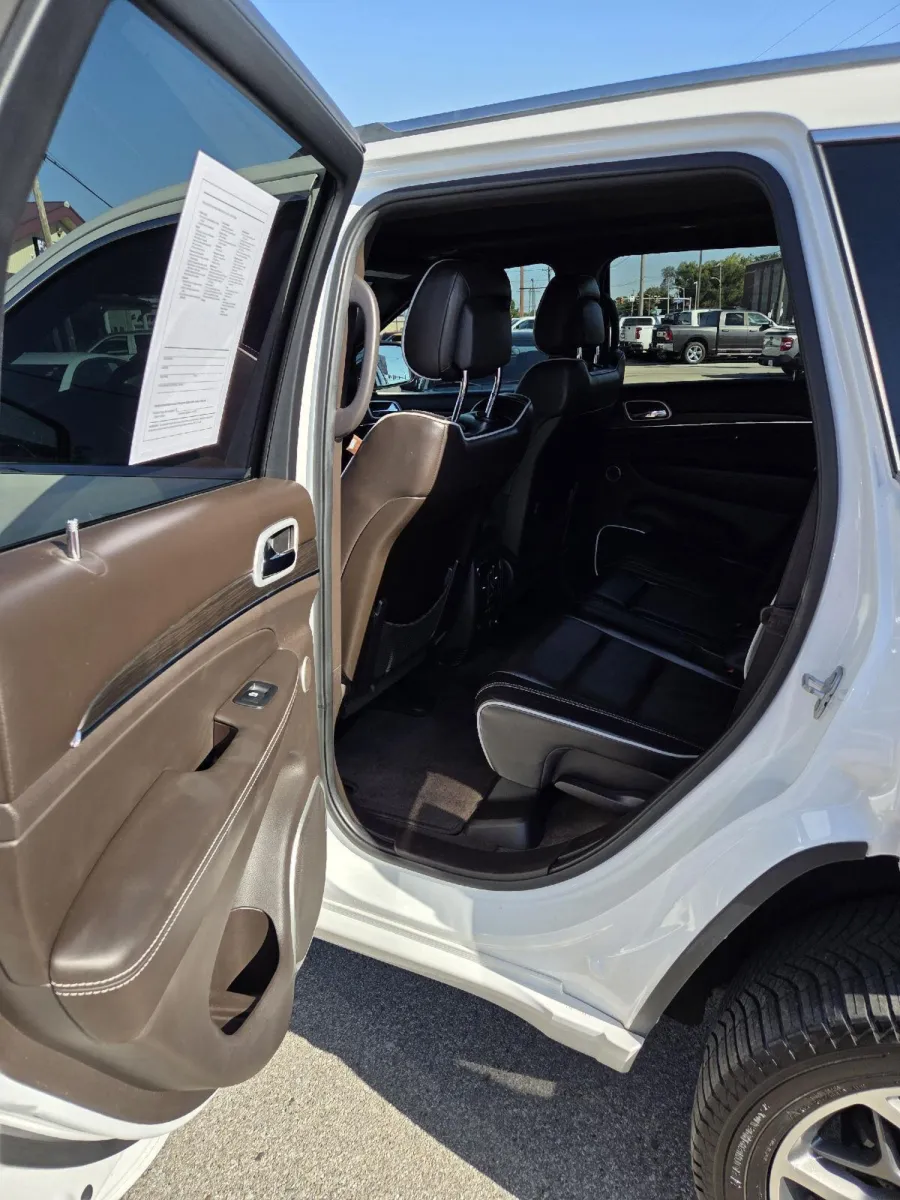 2019 JEEP GRAND CHEROKEE Overland photo 15