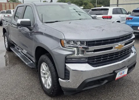 Photos of 2021 Chevrolet Silverado 1500 LT for sale in Des Moines, IA at Capital City Motor Company