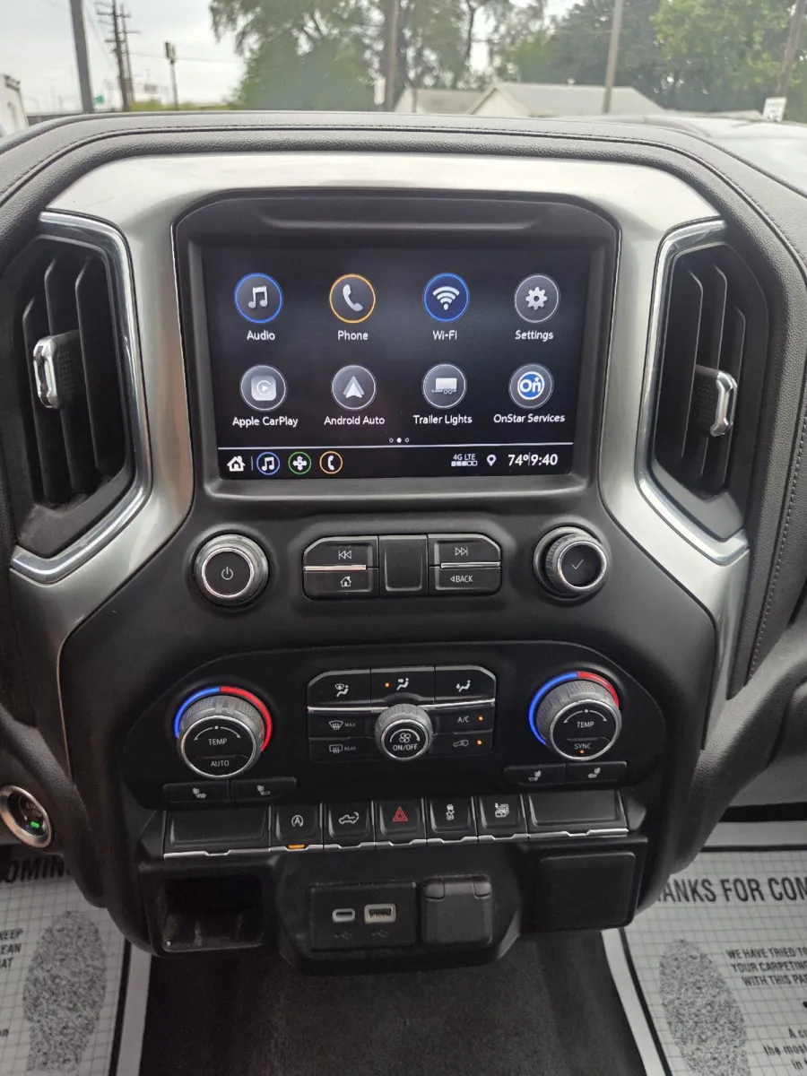 Chevrolet Silverado photo 19