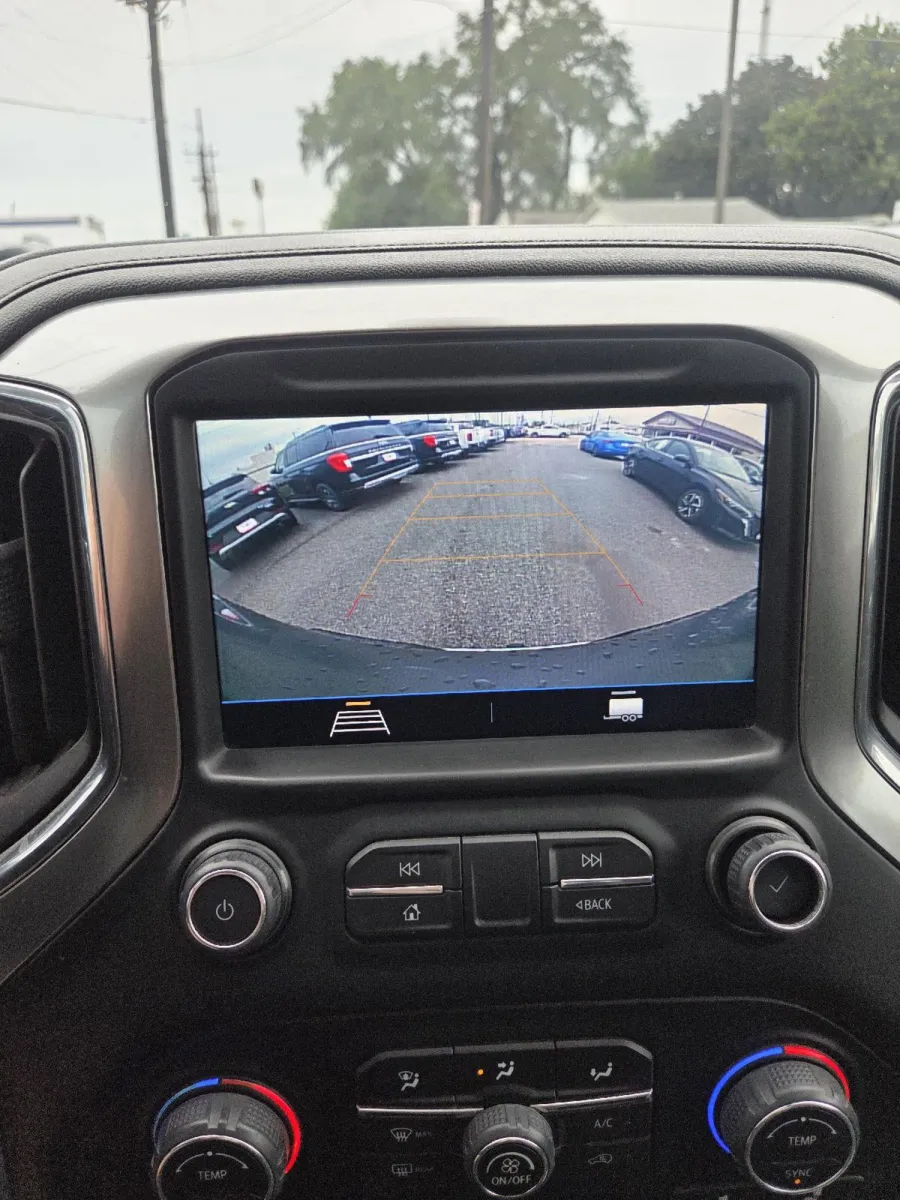 Chevrolet Silverado photo 20