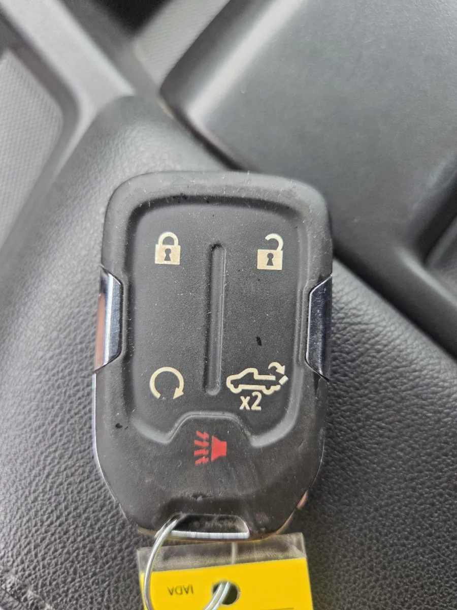 Chevrolet Silverado photo 23