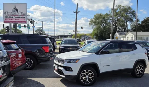 White 2024 Jeep Compass Limited for sale in Des Moines, IA