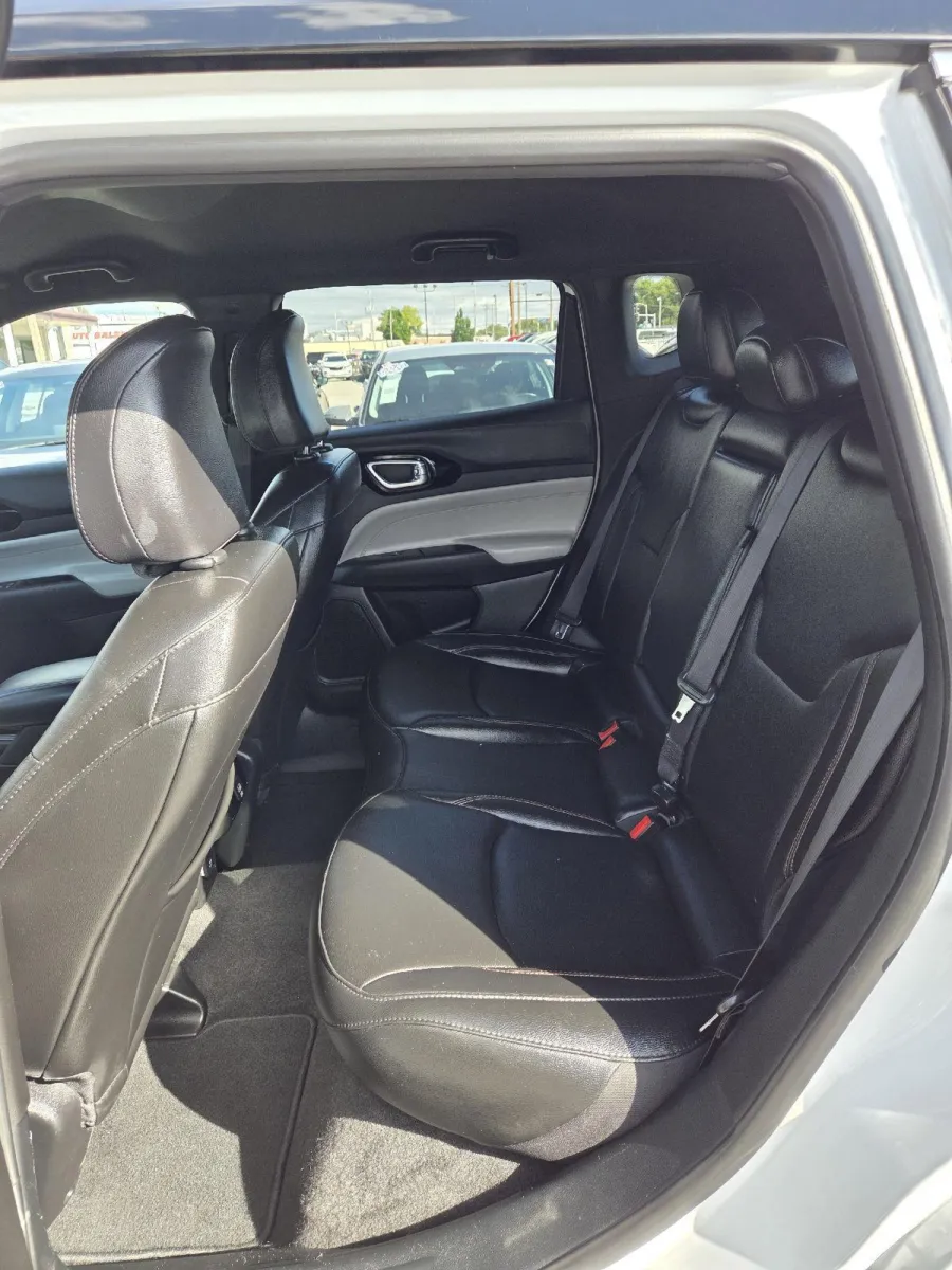 Jeep Compass photo 17
