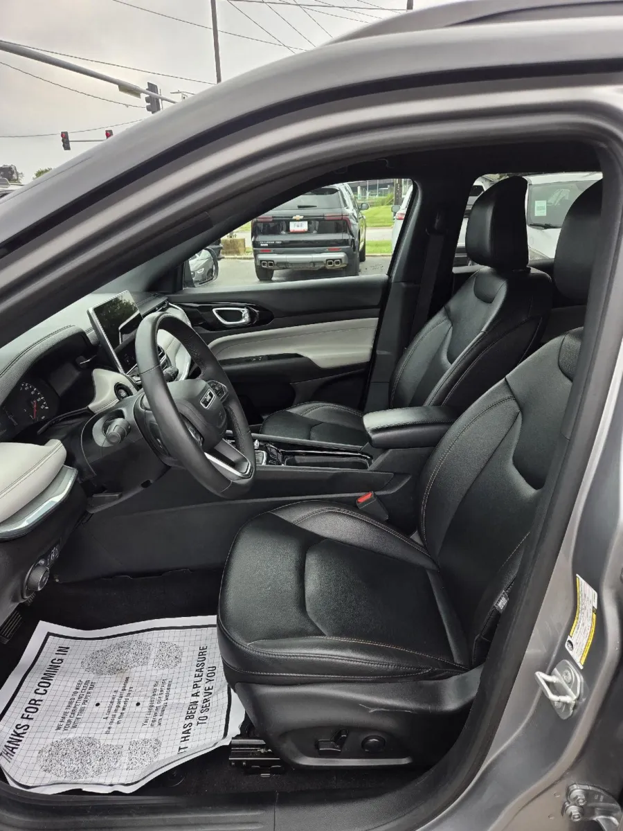 Jeep Compass photo 14
