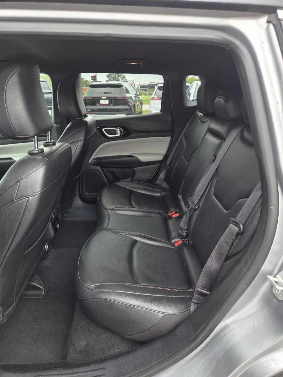 Jeep Compass photo 16