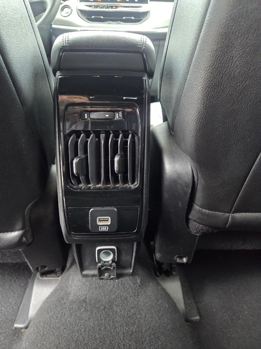 Jeep Compass photo 17