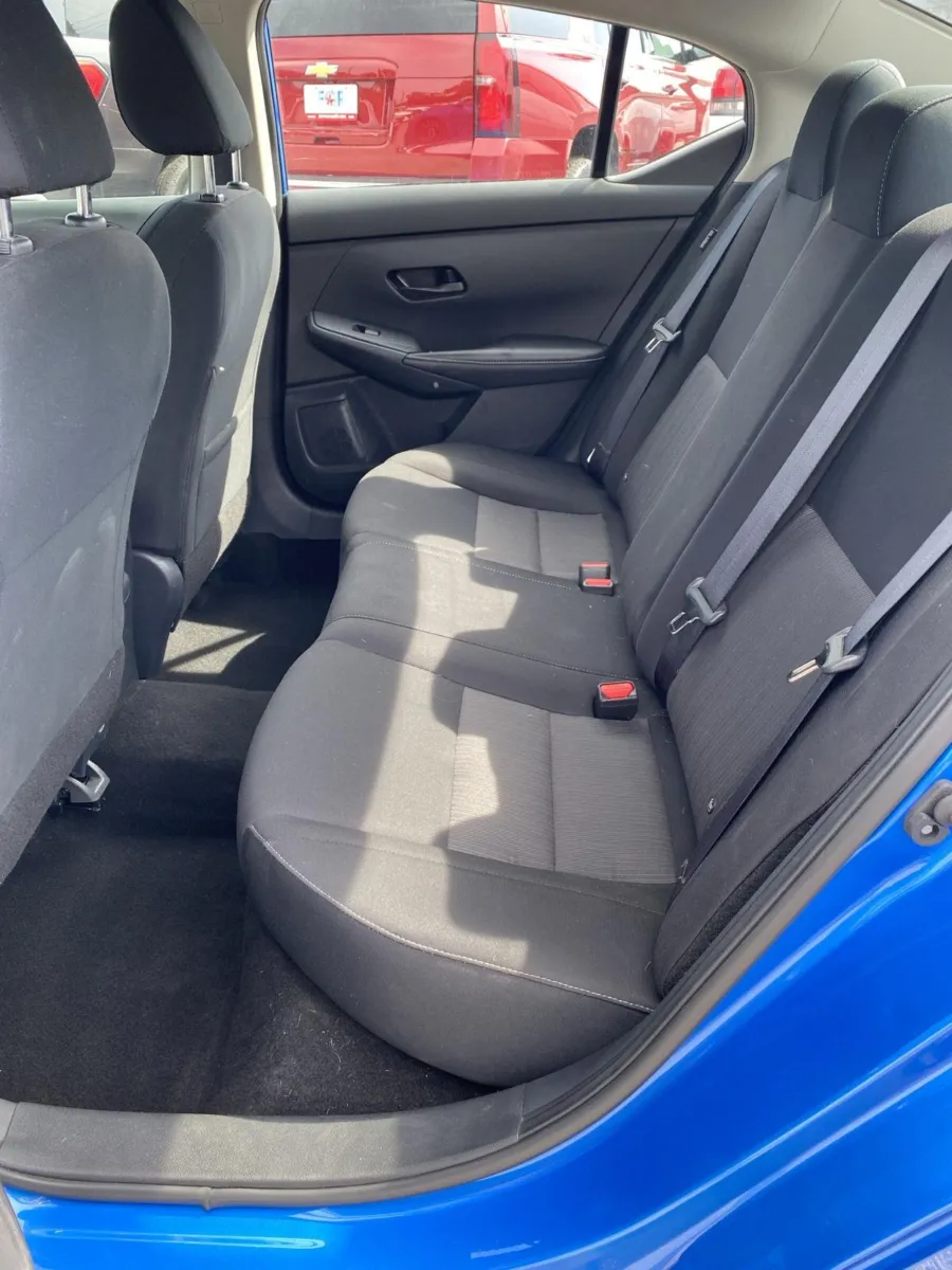 Nissan Sentra photo 16