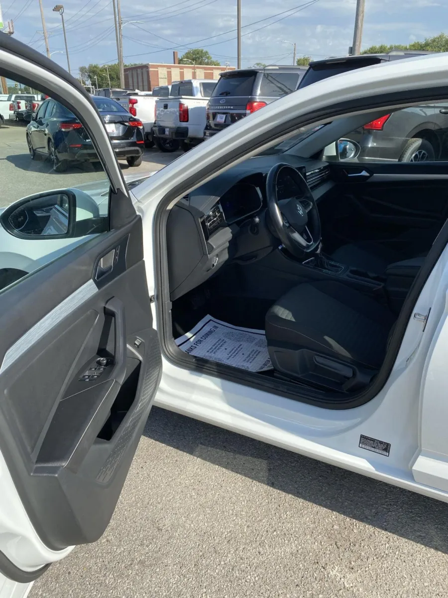 Volkswagen Jetta photo 12