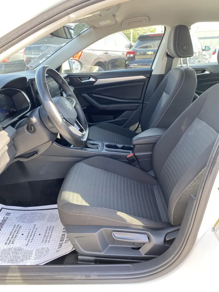 Volkswagen Jetta photo 13