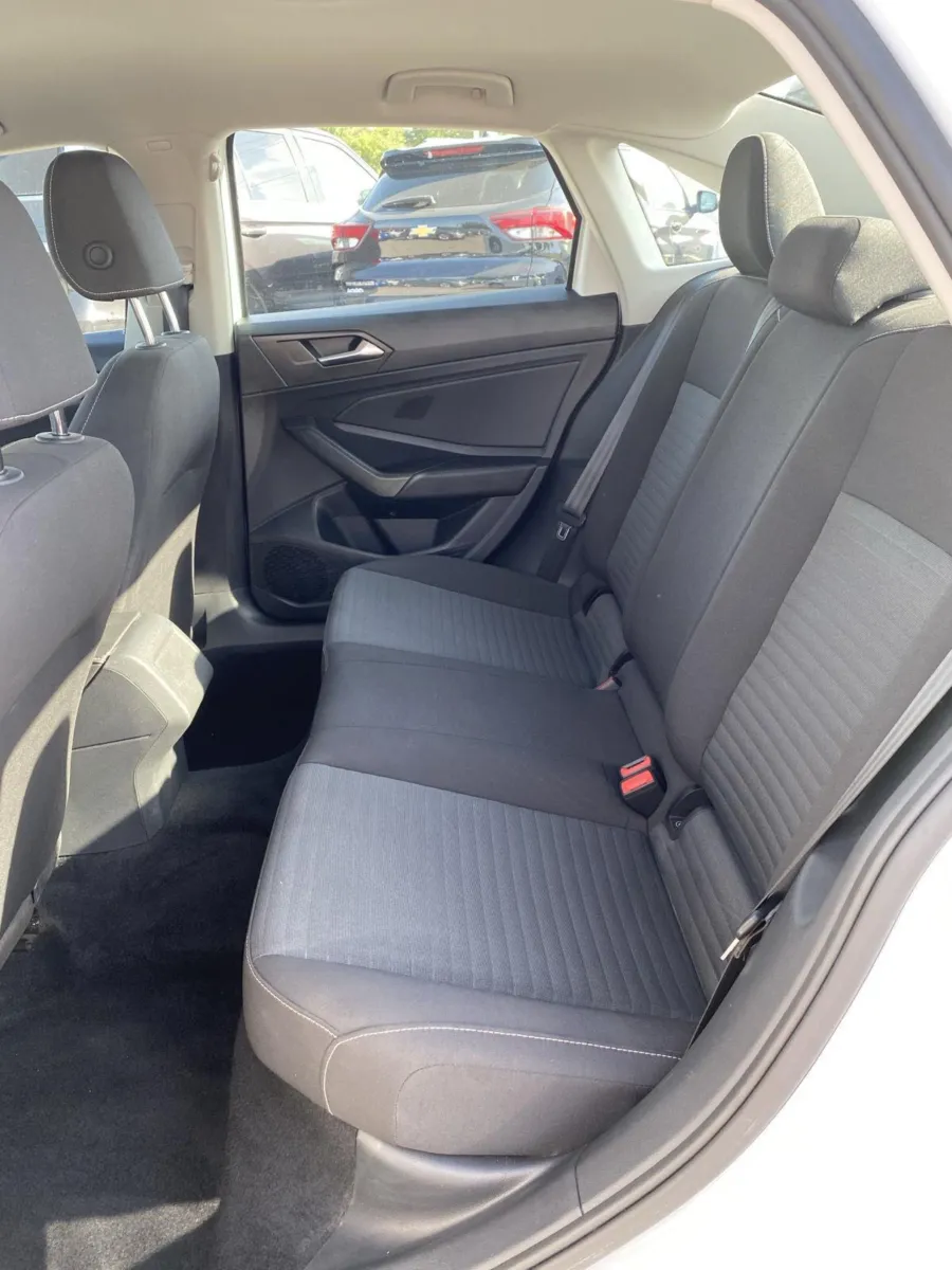 Volkswagen Jetta photo 15