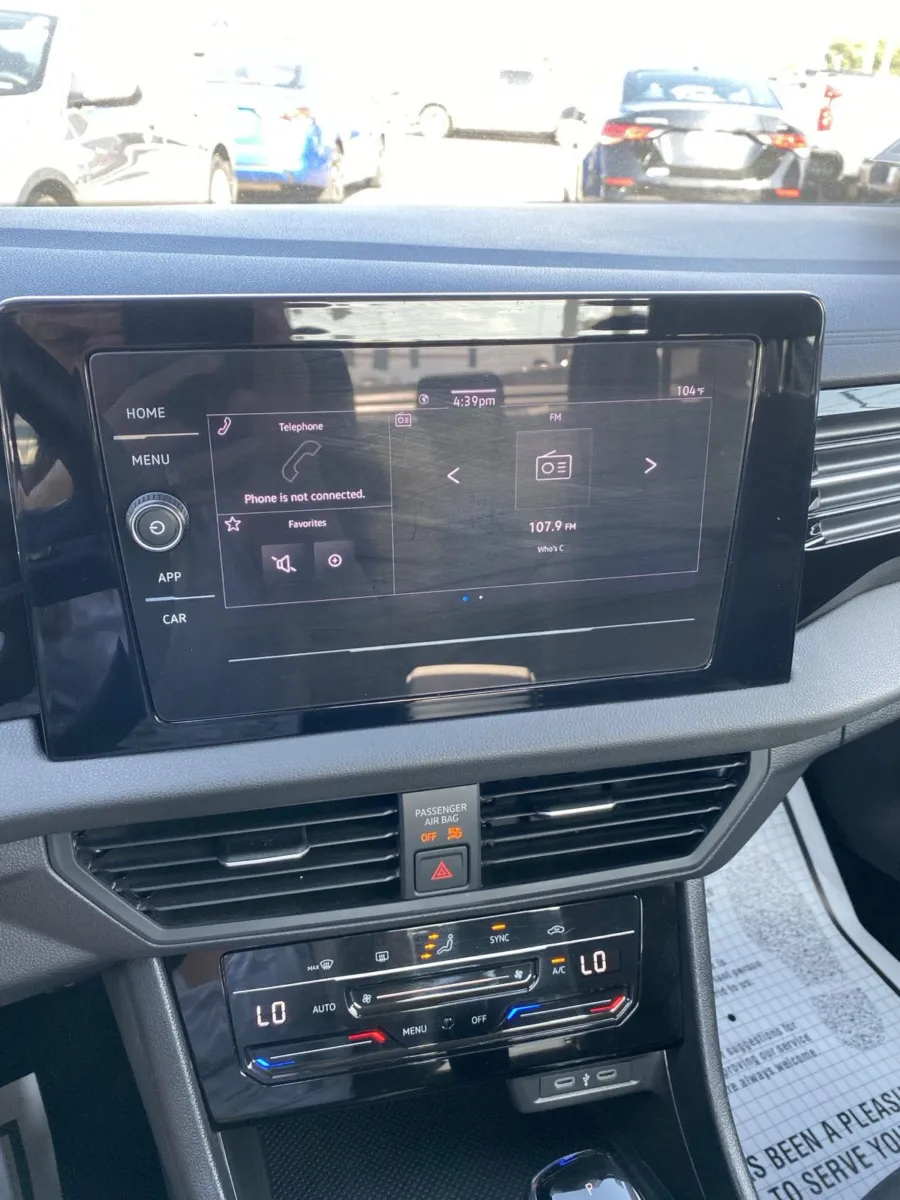 Volkswagen Jetta photo 18