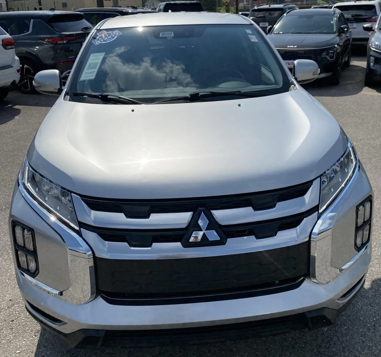 Mitsubishi Outlander Sport photo 3