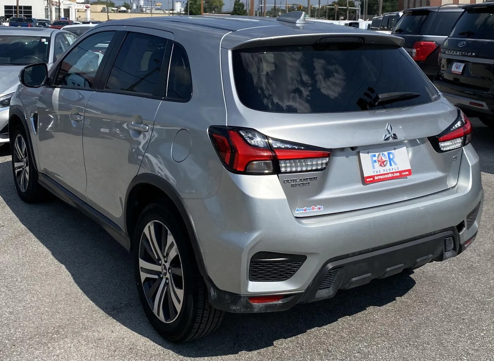 Mitsubishi Outlander Sport photo 8
